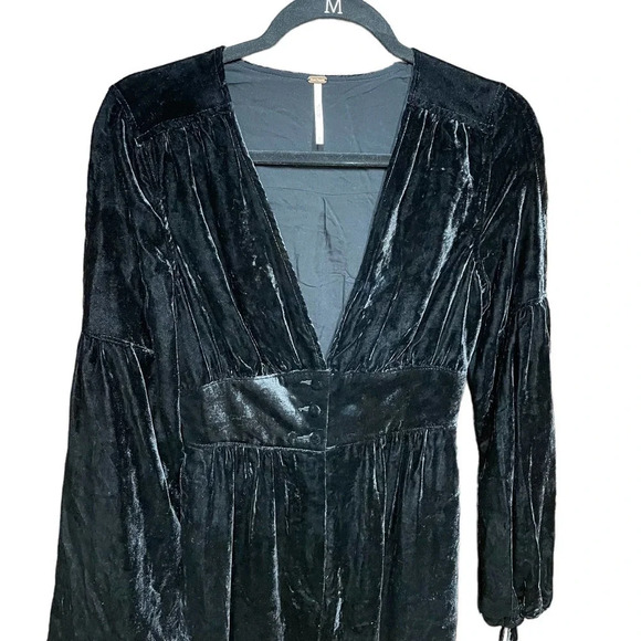 Free People True Lovin' Velvet One Piece Jumpsuit In Black Size XS - Picture 3 of 13